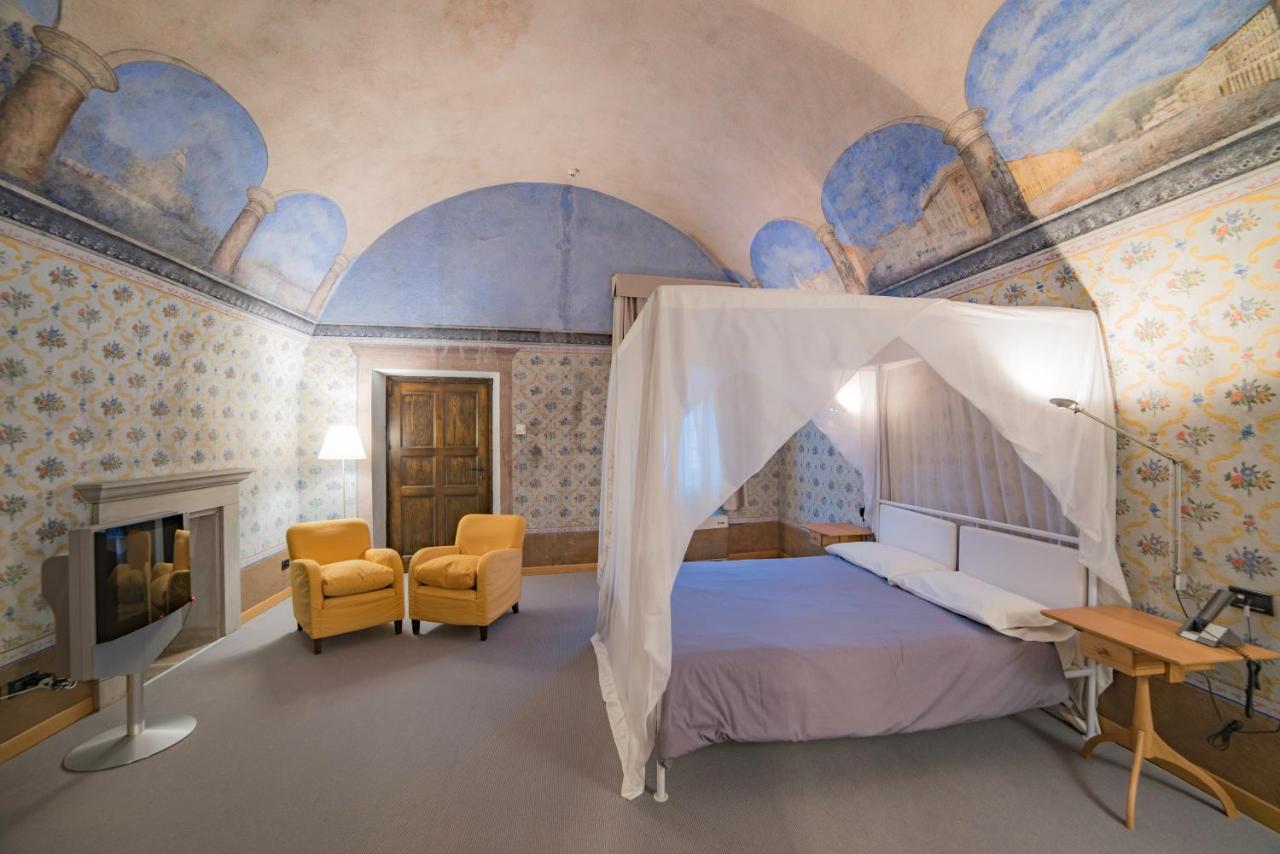 Hotel Cavour Et Des Officiers Bard Zewnętrze zdjęcie